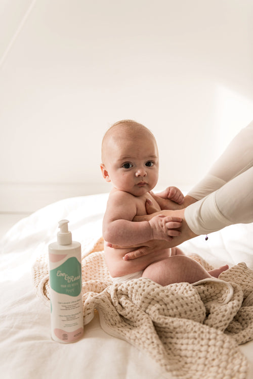 Quels produits utiliser pour la toilette de bébé à la naissance ? – Eve &  Rose